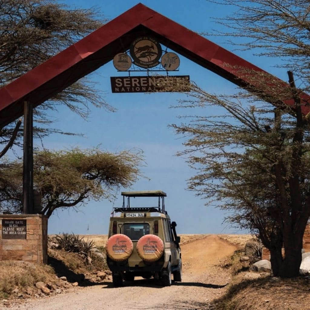 10 Days   Fly in Drive out Serengeti & Crater + Zanzibar