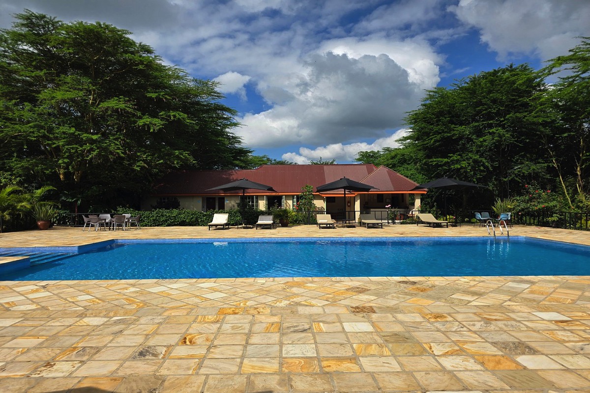 Pazuri Inn